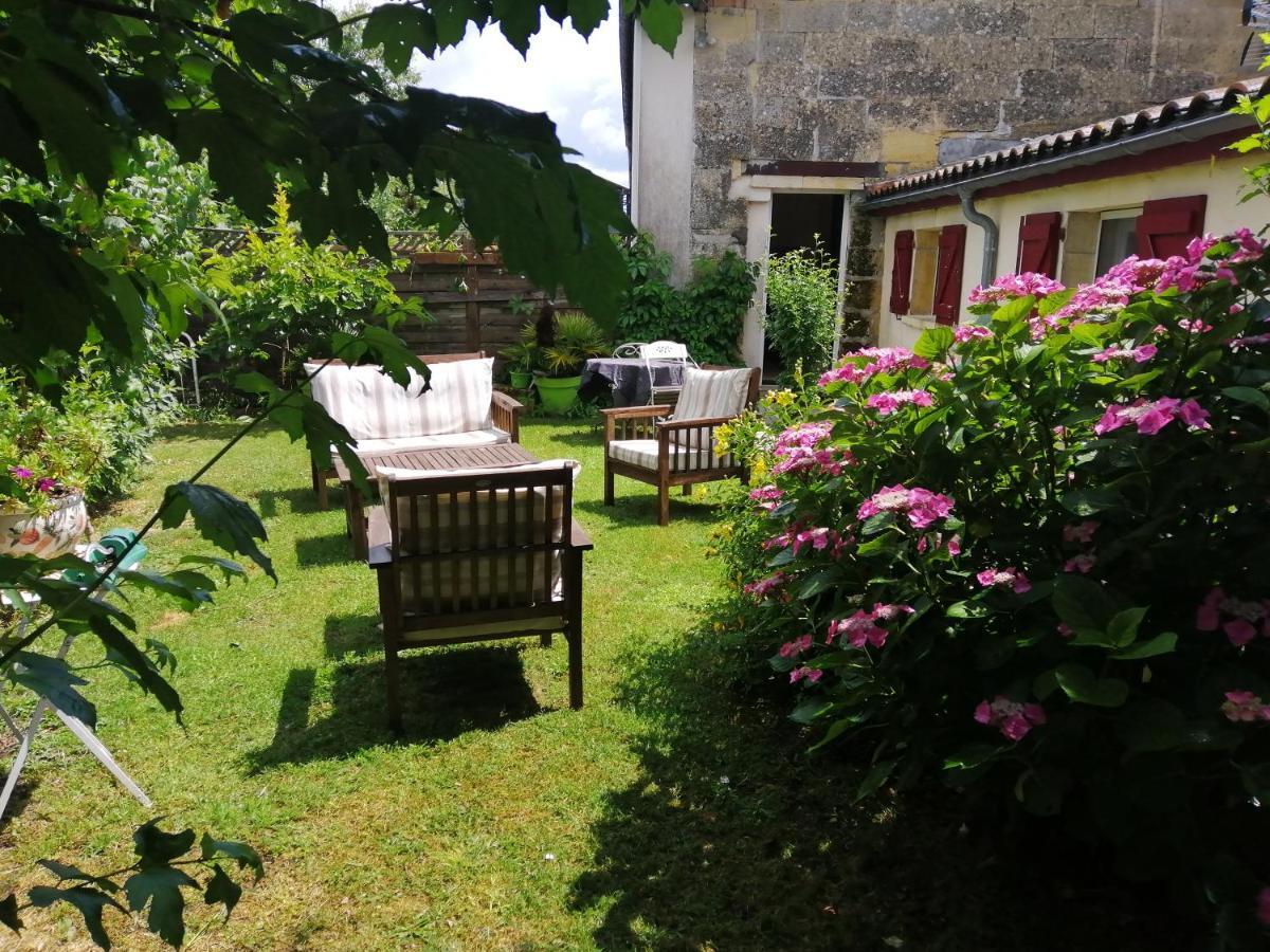 Chambres Et Gite Peyroutas " Camille" Vignonet St Emilion Екстериор снимка