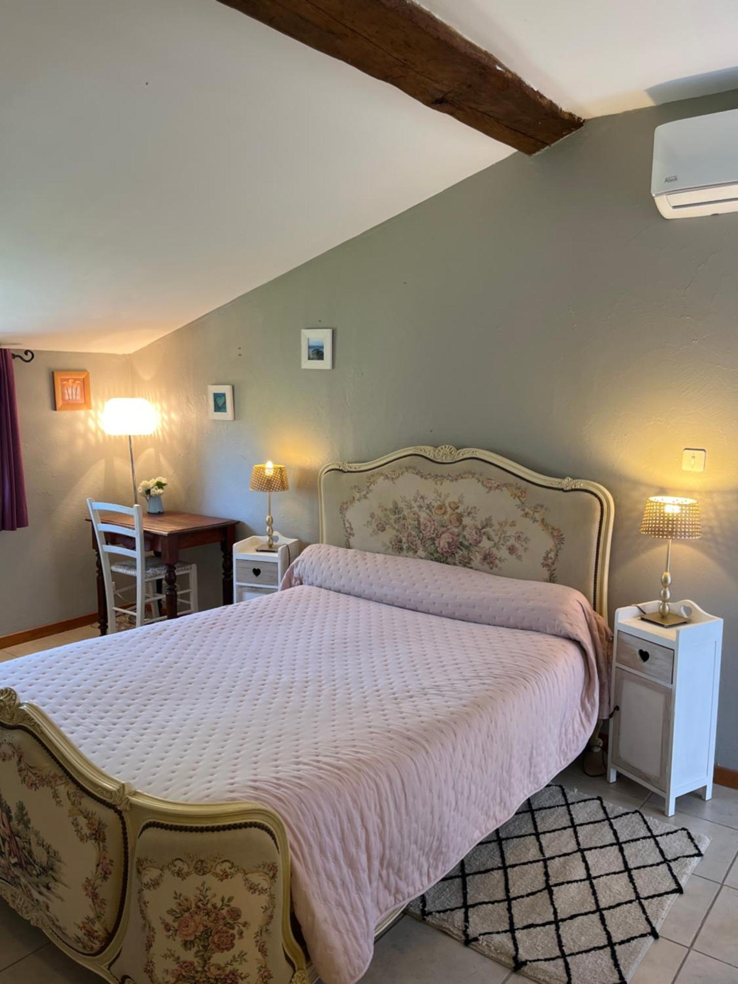 Chambres Et Gite Peyroutas " Camille" Vignonet St Emilion Екстериор снимка