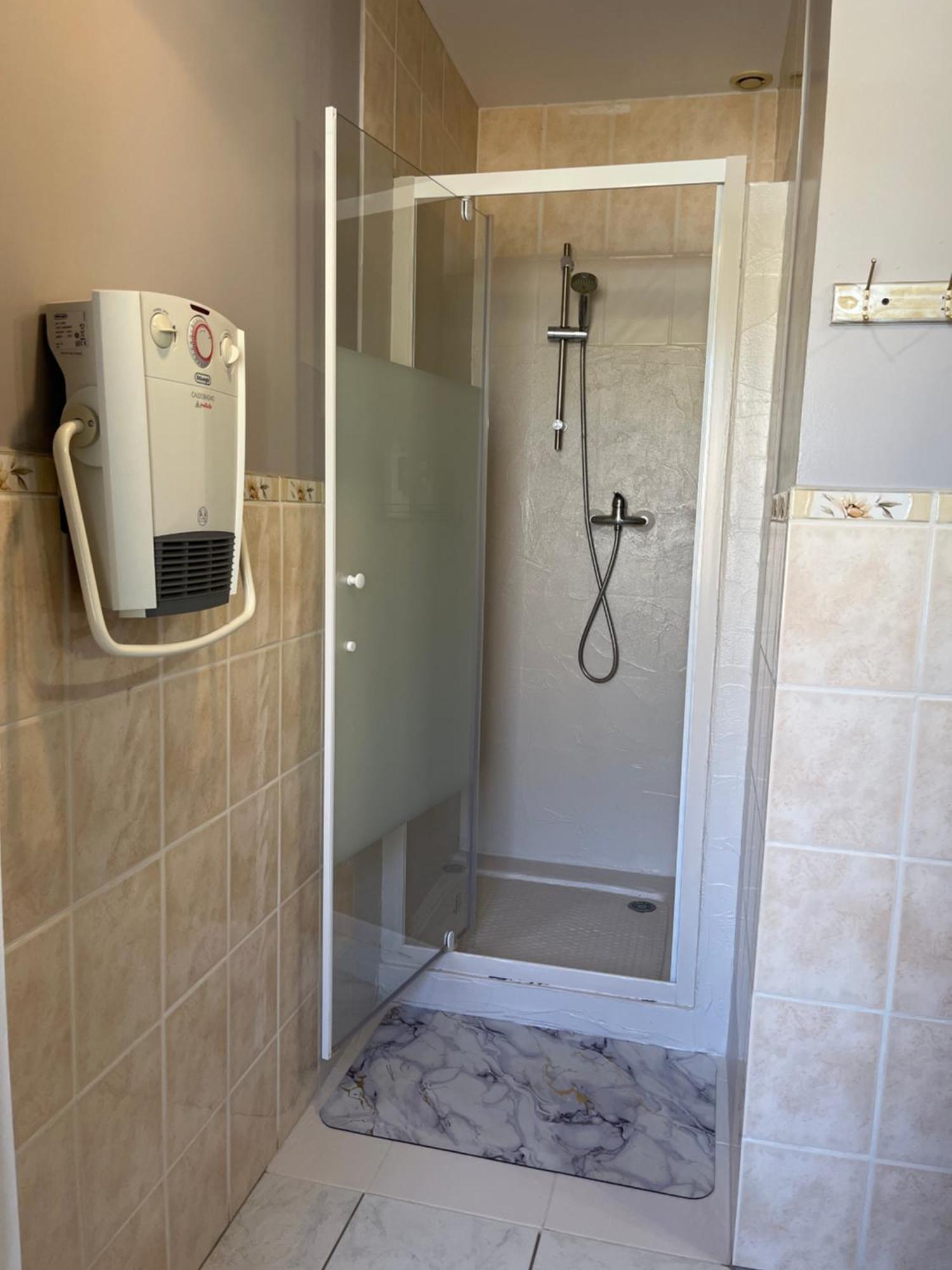 Chambres Et Gite Peyroutas " Camille" Vignonet St Emilion Екстериор снимка